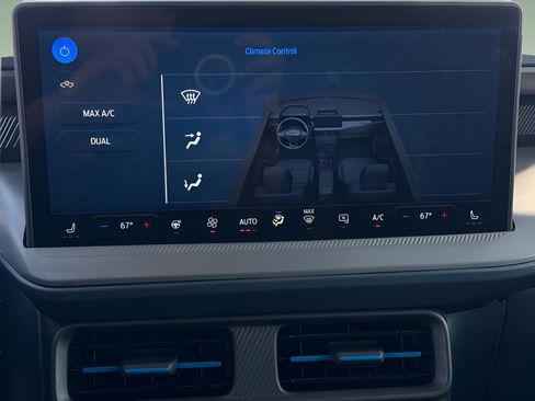Used 2025 Ford Maverick Lobo AWD/4WD image 30