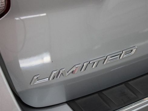 Used 2023 Ford Explorer Limited w/ Limited Technology Package RWD image 24