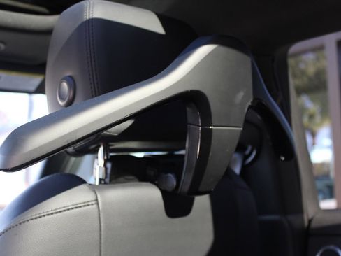 Used 2024 Land Rover Range Rover Evoque S image 33