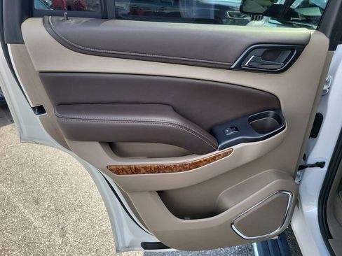 Used 2018 Chevrolet Tahoe Premier RWD image 13