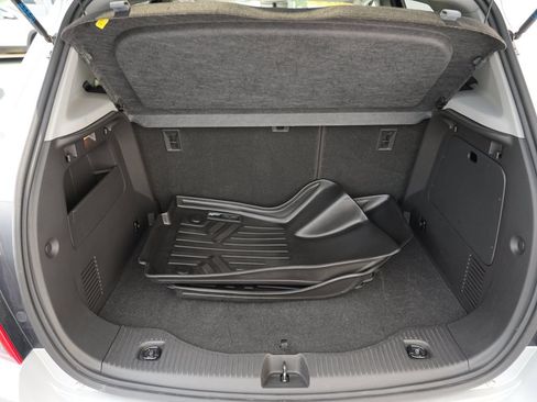 Used 2019 Chevrolet Trax LT w/ LT Convenience Package FWD image 27