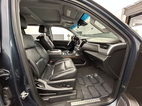 Used 2020 Chevrolet Suburban LT RWD image 58