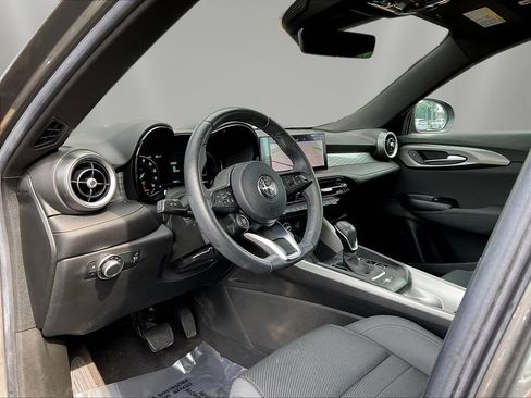 Used 2024 Alfa Romeo Tonale Ti AWD/4WD image 16