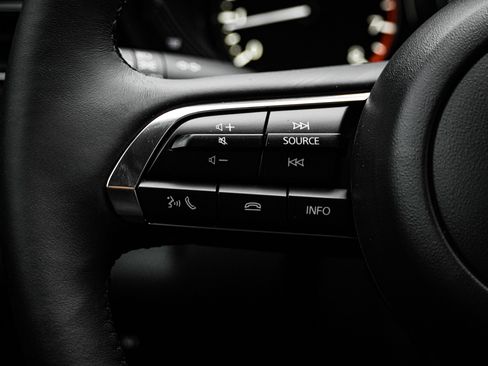 Used 2025 MAZDA CX-30 Carbon image 12