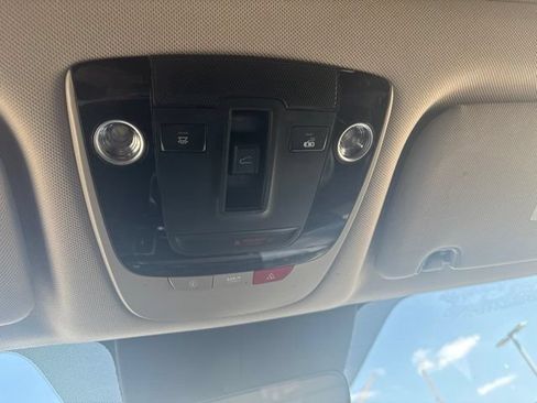 Used 2023 Kia Sorento S w/ Panoramic Sunroof Package FWD image 13