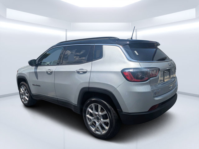 Used 2025 Jeep Compass Limited AWD/4WD image 5