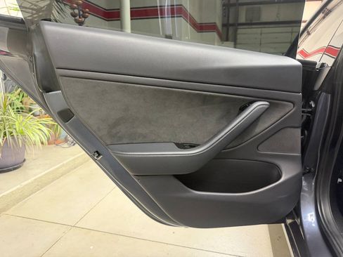 Used 2019 Tesla Model 3 AWD/4WD image 12