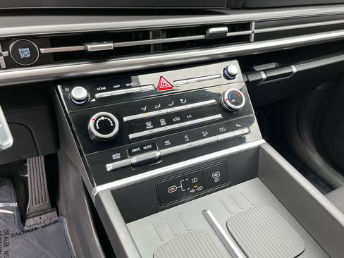 Used 2024 Hyundai Santa Fe SE image 21