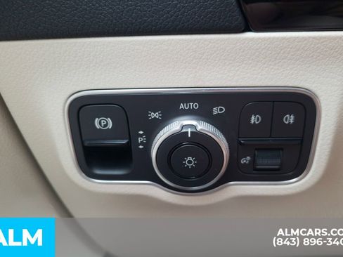 Used 2025 Mercedes-Benz GLA 250 4MATIC image 32