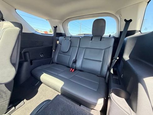 Used 2025 Ford Explorer Active w/ Active Comfort Package AWD/4WD image 28