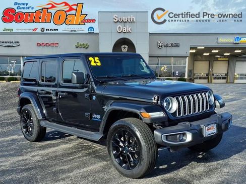 Certified 2025 Jeep Wrangler Unlimited Sahara AWD/4WD image 1