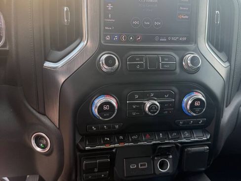 Used 2020 GMC Sierra 1500 Denali AWD/4WD image 4