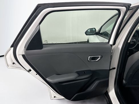 Used 2025 Kia K4 FWD image 26