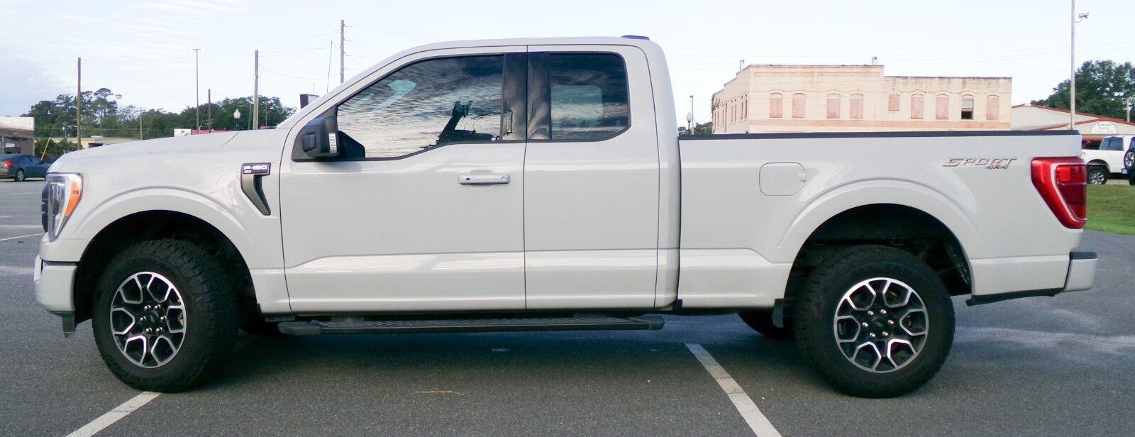 Used 2023 Ford F150 XLT w/ Equipment Group 302A High AWD/4WD image 2