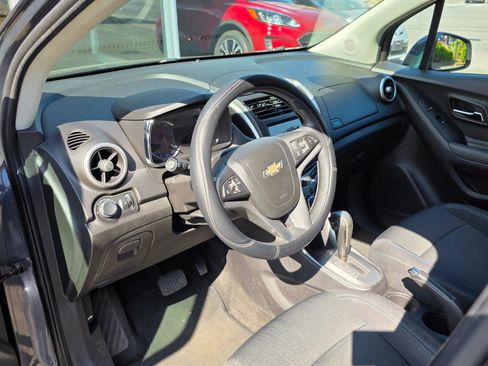 Used 2016 Chevrolet Trax LT image 9