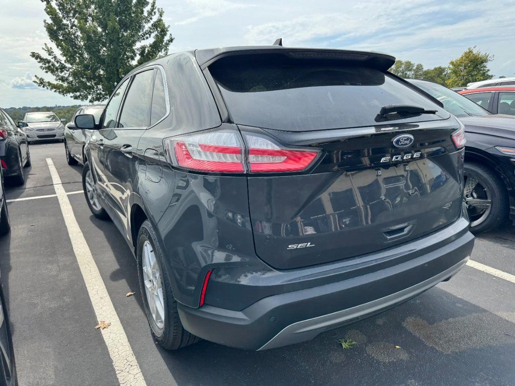 Used 2021 Ford Edge SEL FWD image 4