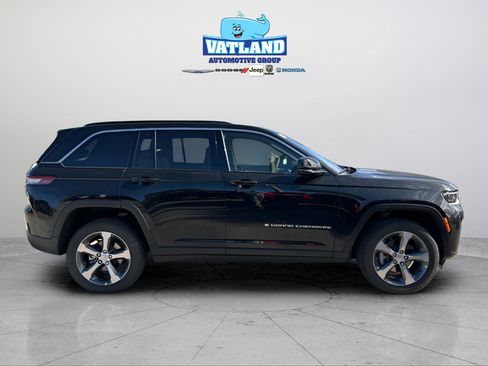New 2026 Jeep Grand Cherokee Limited RWD image 6