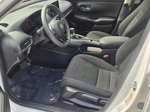Certified 2025 Honda HR-V LX image 10