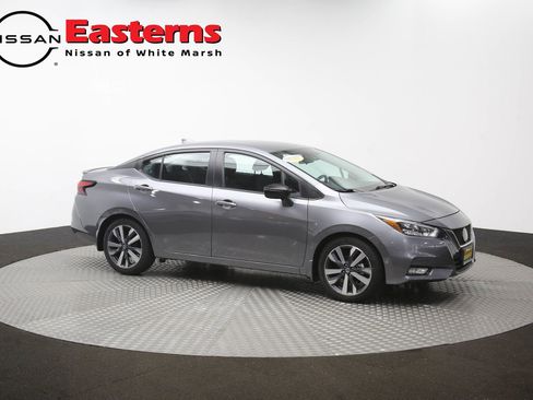 Used 2021 Nissan Versa SR FWD image 46