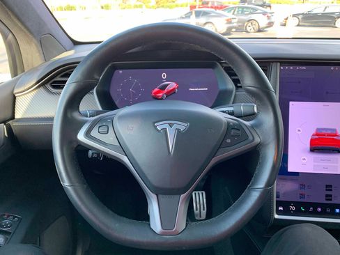 Used 2020 Tesla Model X Performance image 18