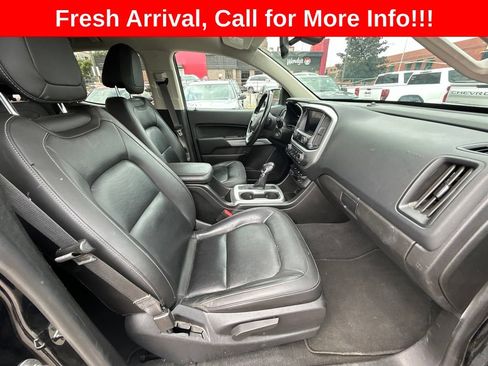 Used 2022 Chevrolet Colorado LT w/ Redline Special Edition AWD/4WD image 16