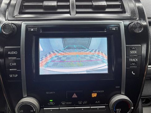 Used 2014 Toyota Camry SE image 23