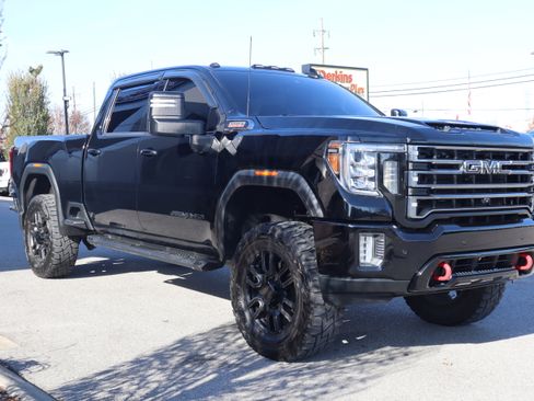 Used 2020 GMC Sierra 2500 AT4 w/ Technology Package image 5