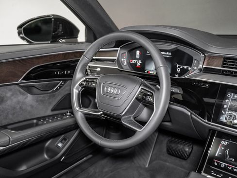 Used 2025 Audi A8 L 3.0T AWD/4WD image 30