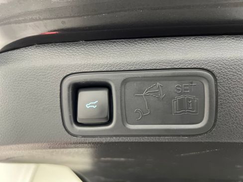 Used 2024 Ford Expedition Max XLT image 47