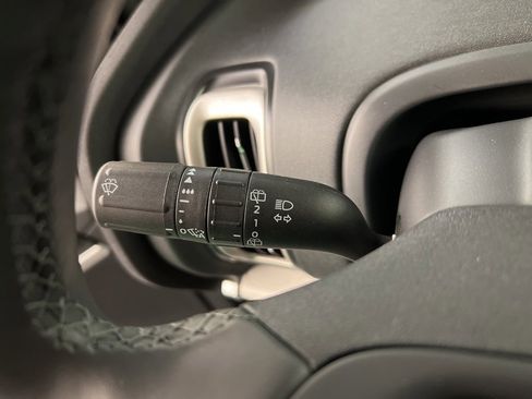 New 2025 Ford Expedition Active image 22