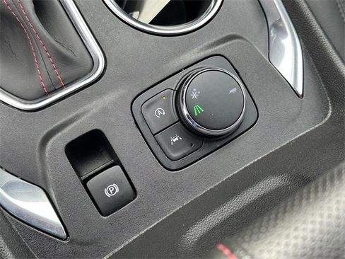 Used 2022 Chevrolet Traverse RS w/ LPO, Floor Liner Package image 22