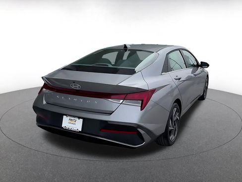 Used 2025 Hyundai Elantra SEL image 14