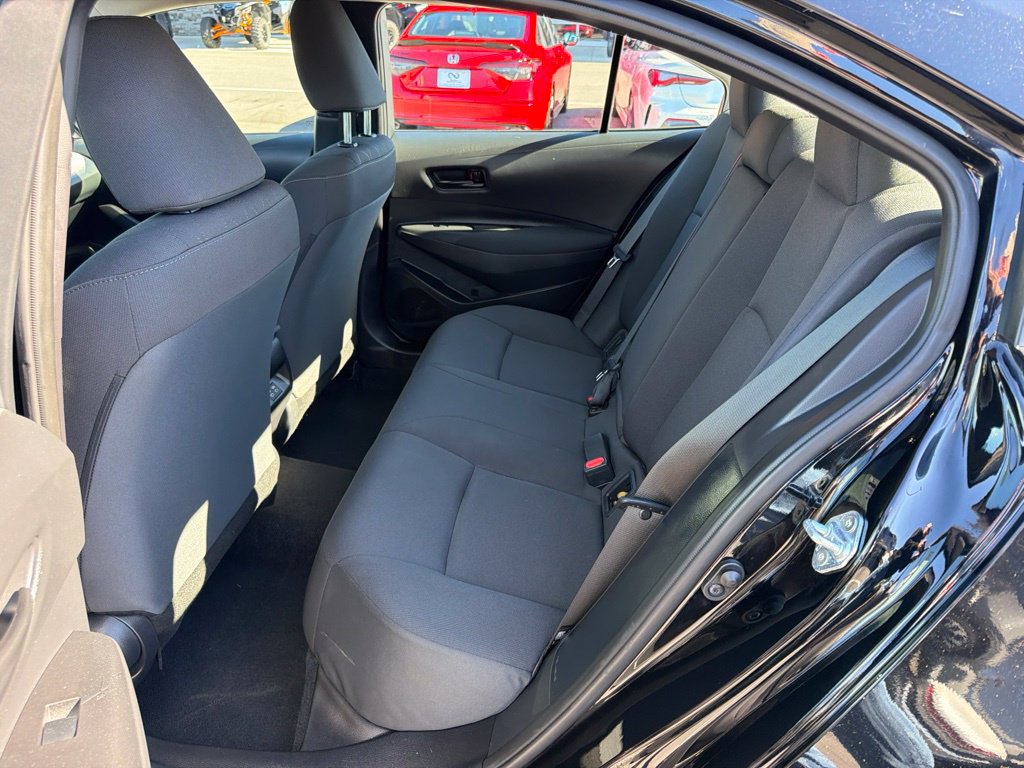 Used 2025 Toyota Corolla LE FWD image 13
