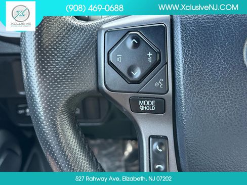 Used 2019 Toyota Tacoma TRD Sport w/ Technology Package image 12