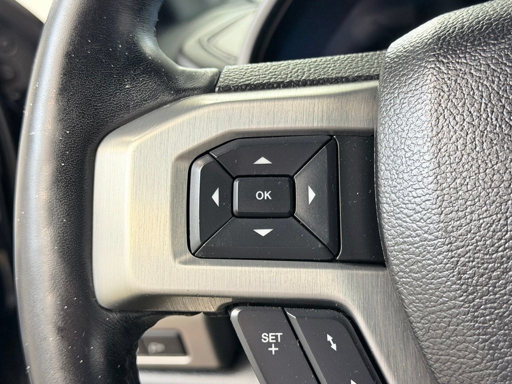 Used 2017 Ford F150 Platinum w/ Equipment Group 701A Luxury AWD/4WD image 47