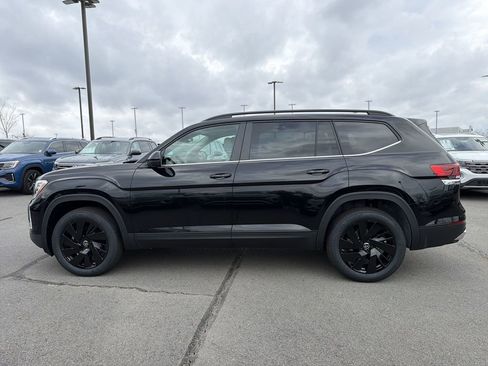 New 2026 Volkswagen Atlas SE FWD image 2
