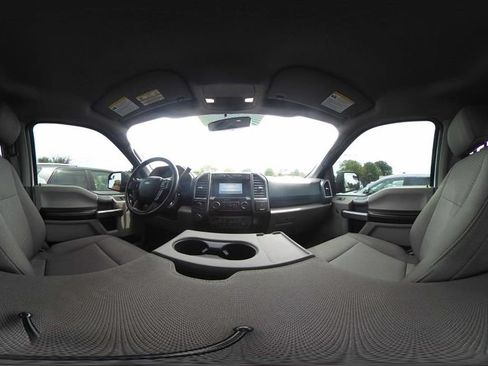 Used 2018 Ford F150 XLT w/ Equipment Group 302A Luxury AWD/4WD image 12