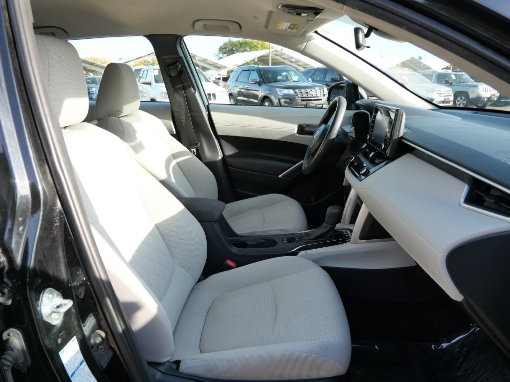 Used 2022 Toyota Corolla Cross L AWD/4WD image 11