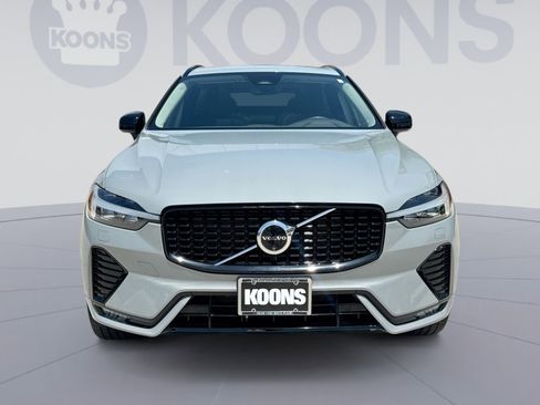 Used 2024 Volvo XC60 B5 Plus w/ Protection Package Premier AWD/4WD image 11