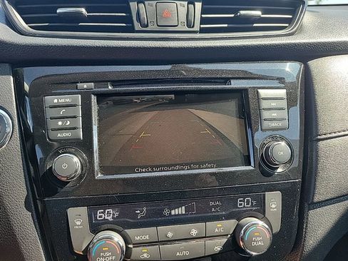 Used 2019 Nissan Rogue SV AWD/4WD image 31