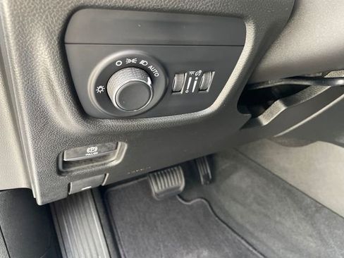 Used 2025 Jeep Grand Cherokee L Laredo AWD/4WD image 29
