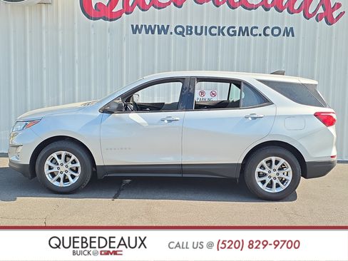 Used 2019 Chevrolet Equinox LS FWD image 4