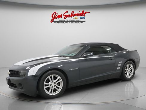 Used 2013 Chevrolet Camaro LT RWD image 2