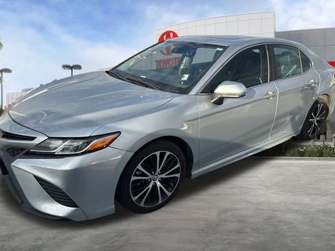 Used 2018 Toyota Camry SE w/ Audio Package image 3