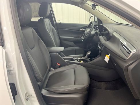 Used 2024 Buick Encore GX Sport Touring w/ Comfort Package image 21