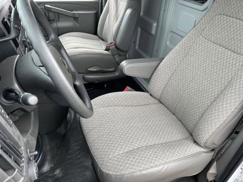 New 2025 GMC Savana 3500 w/ Power Convenience Package RWD image 18