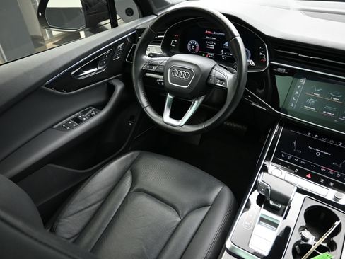 Used 2020 Audi Q7 3.0T Prestige w/ Prestige Package image 23