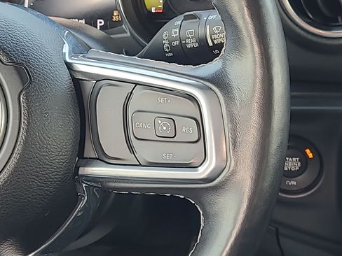 Used 2021 Jeep Wrangler Unlimited Sahara w/ Cold Weather Group AWD/4WD image 40