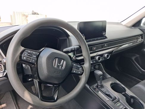 Used 2023 Honda Civic LX image 4
