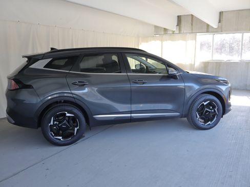 Used 2026 Kia Sportage EX image 5